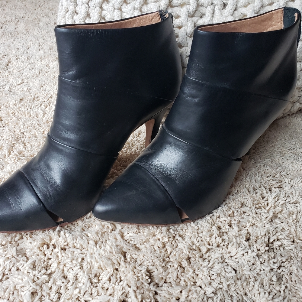Brooks brothers booties
